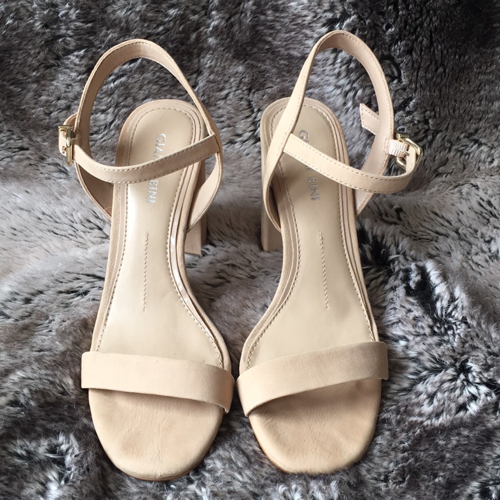 Nude Gianni Bini Heels